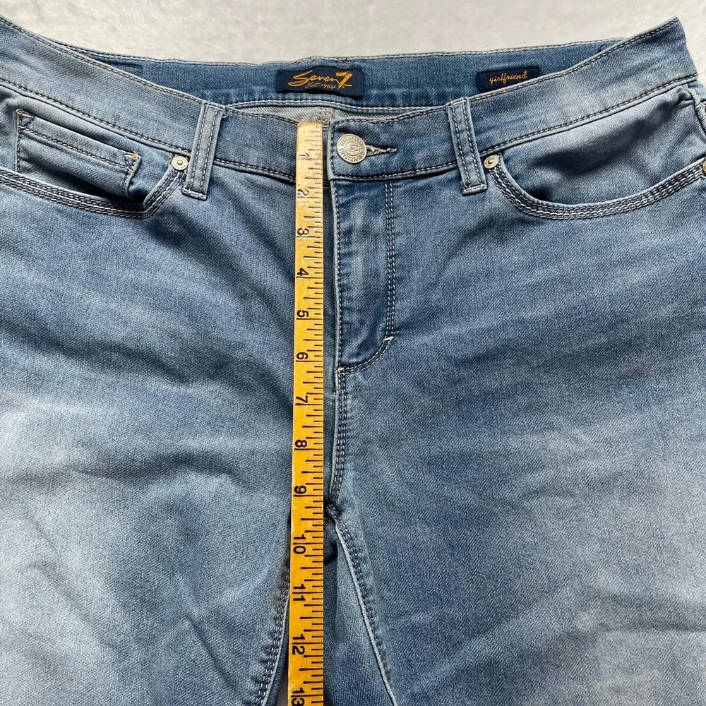 Seven 7 Women’s Capri Jeans Denim Embroidery Back Pockets Distressed Size 14 - Picture 4 of 15